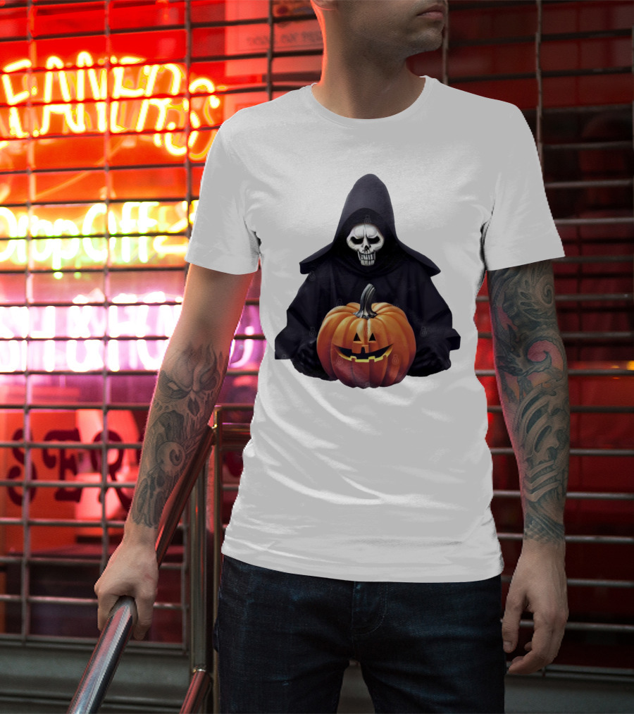 Grim Reaper Holding Jack-O'-Lantern Pumpkin T-Shirt