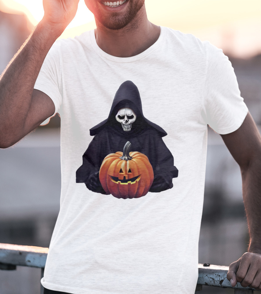 Grim Reaper Holding Jack-O'-Lantern Pumpkin T-Shirt