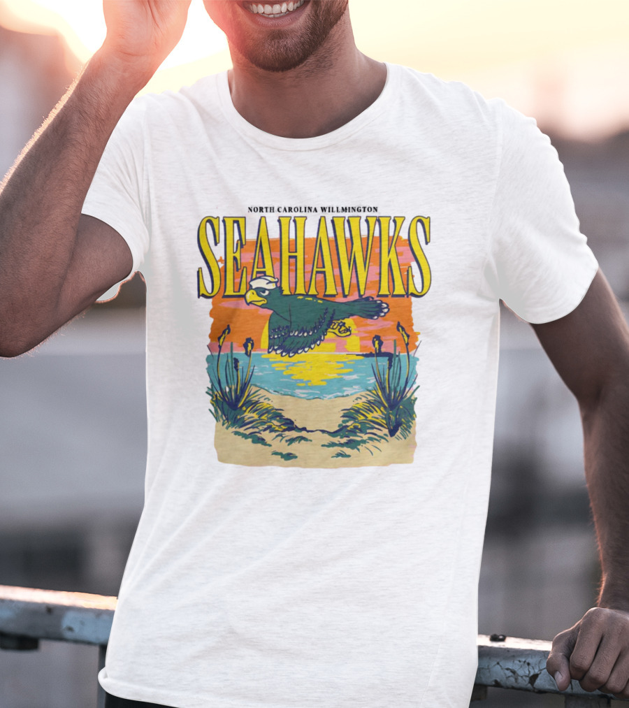 North Carolina Wilmington Seahawks Throwback Retro Beach Sunset Scene T-Shirt