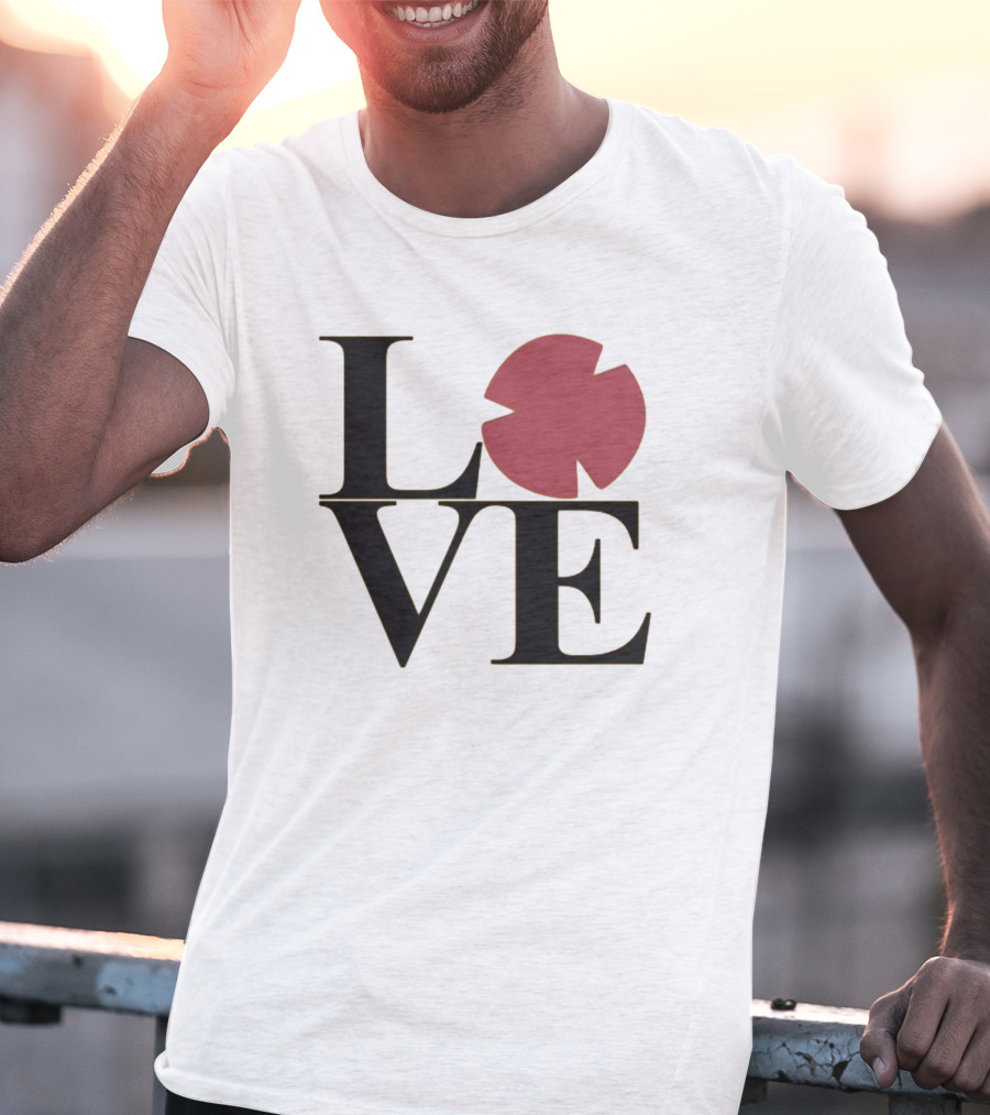 LOVE Black And Pink Circle T-Shirt
