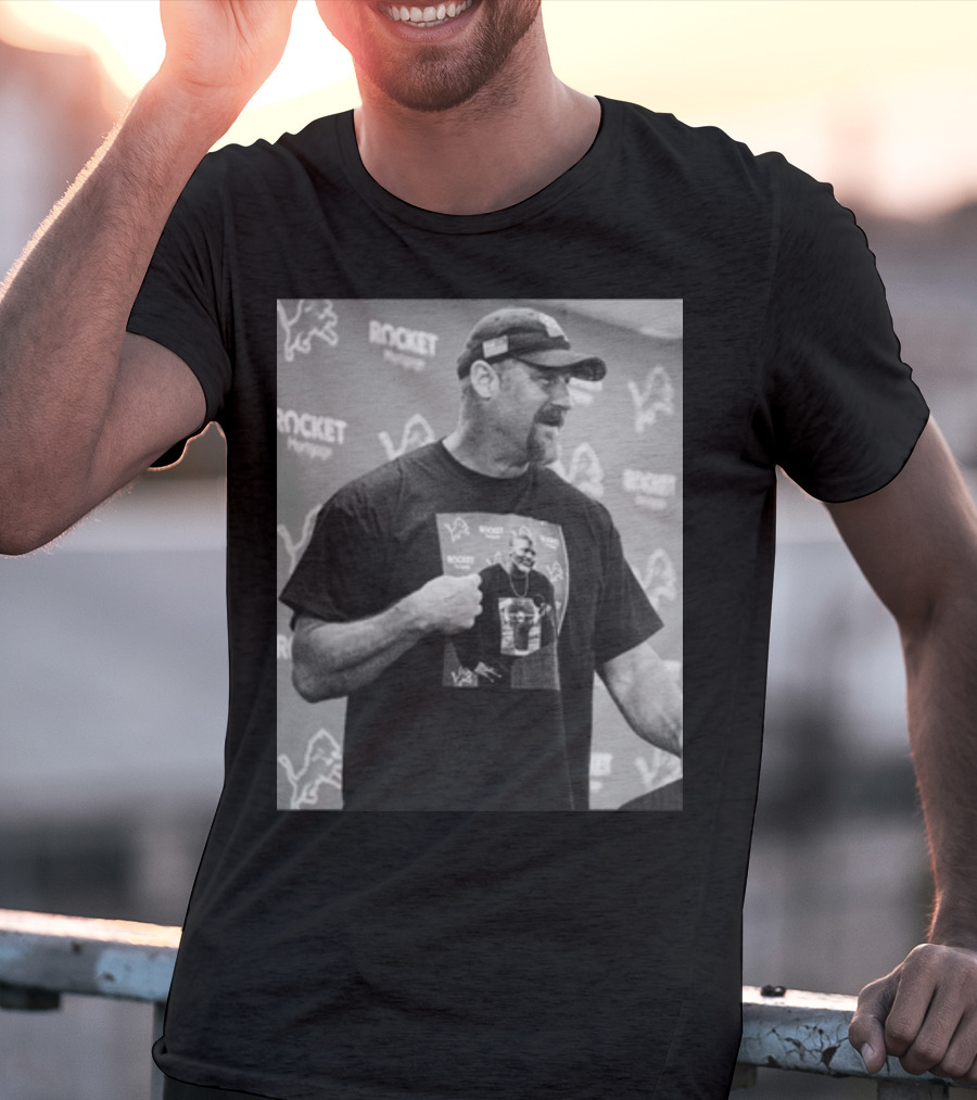 Rocket Mortgage Lions Press Conference Holmes Pulling Hilarious T-Shirt