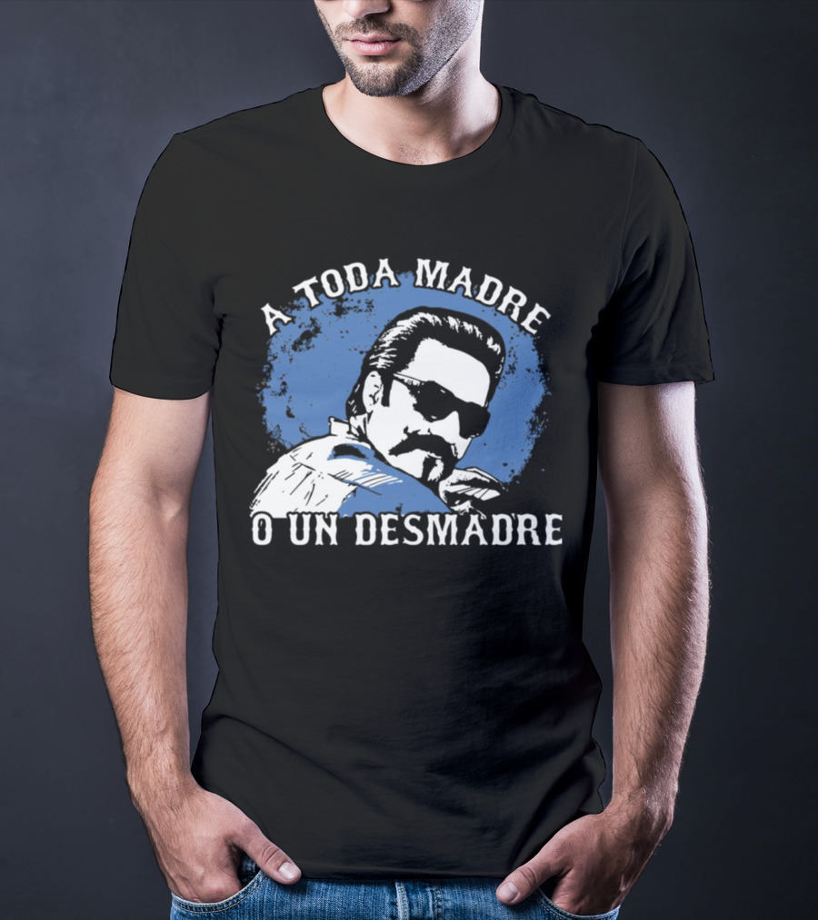 A Toda Madre O Un Desmadre Cool Mustache Sunglasses Dude Blue Circle T-Shirt