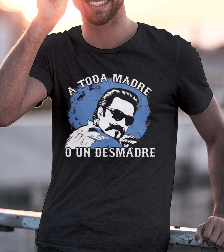 A Toda Madre O Un Desmadre Cool Mustache Sunglasses Dude Blue Circle T-Shirt