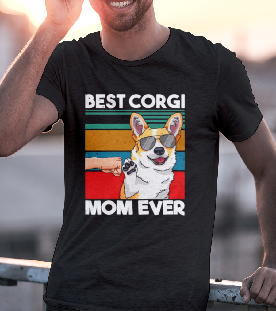 Best Corgi Mom Ever Dog Mom Fist Bump T-Shirt