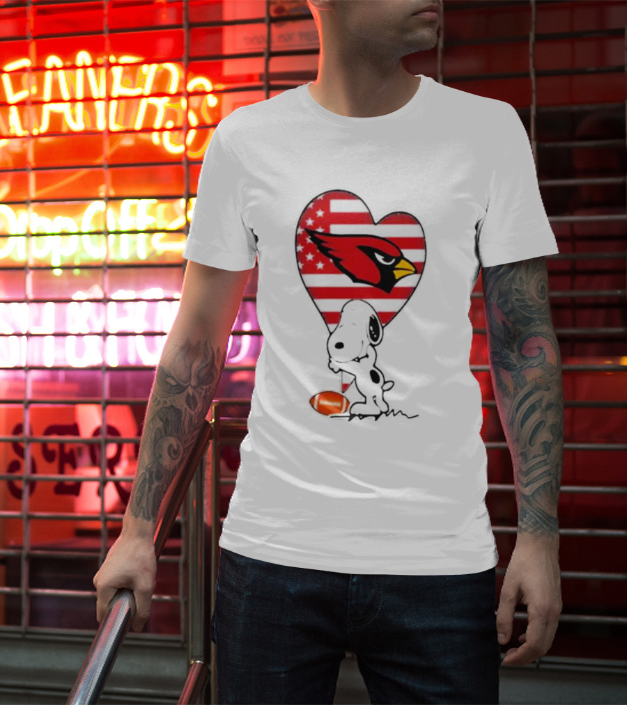 Arizona Cardinals NFL Football Peanuts Movie Snoopy Hugging Heart T-Shirt