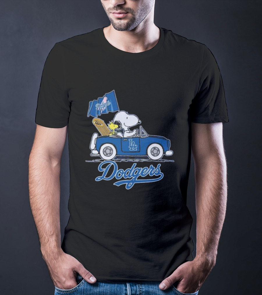 Snoopy And Woodstock Driving LA Dodgers Car With Flag T-Shirt