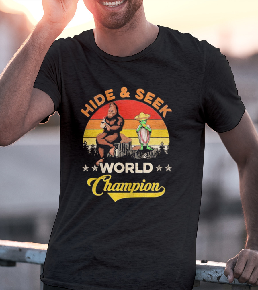 Hide And Seek World Champion Bigfoot Alien Vintage Retro T-Shirt