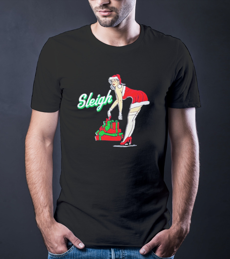 Vintage Santa Sleigh With Pin-Up Style Christmas Presents T-Shirt