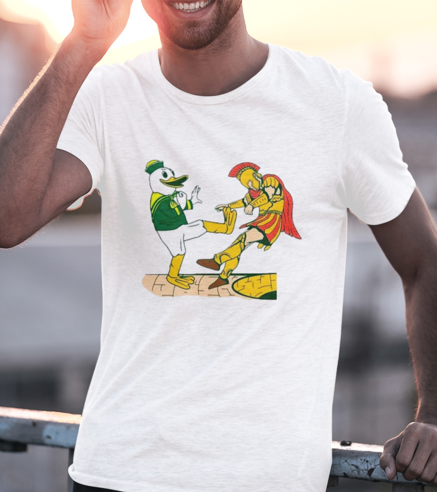 USC Trojans Versus Oregon Ducks Kick Scene T-Shirt