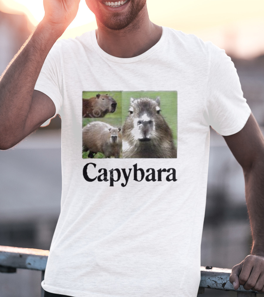 At The Moment Shop Capybara Trio Close-Up T-Shirt