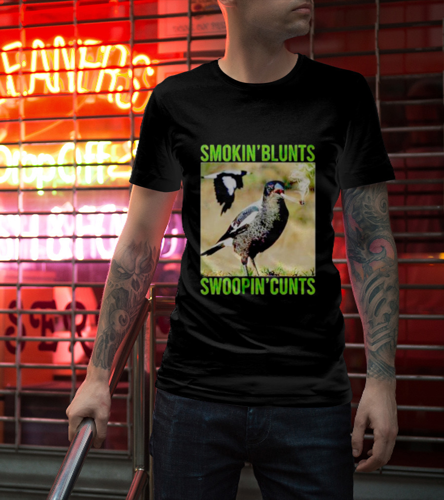 SMOKIN’ BLUNTS SWOOPIN’ CUNTS Bird Smoking And Flying T-Shirt