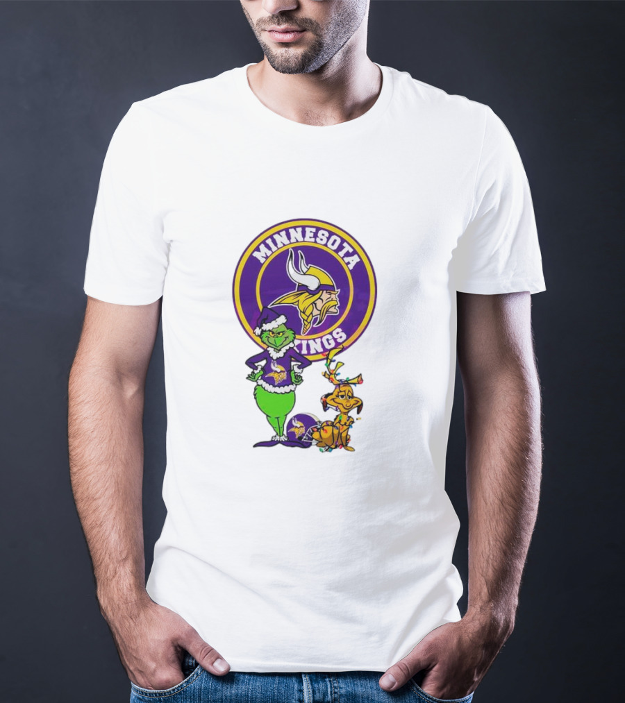 Grinch And Max Minnesota Vikings Christmas Fan Collaboration T-Shirt