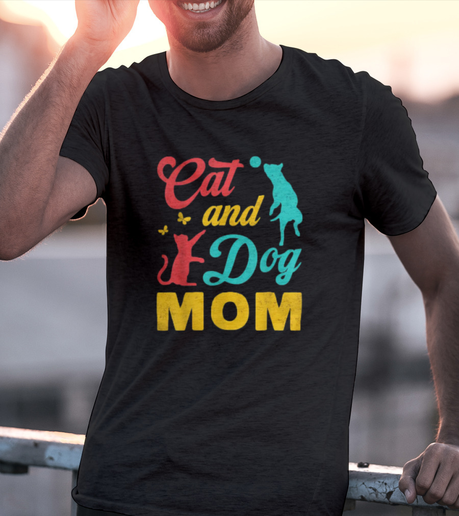 Cat And Dog Mom Vintage Mothers Day Cat Dog Lover Mama T-Shirt