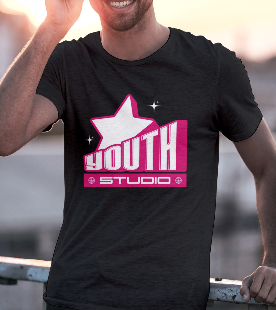 Youth Studio Magenta Y2k Streetwear T-Shirt