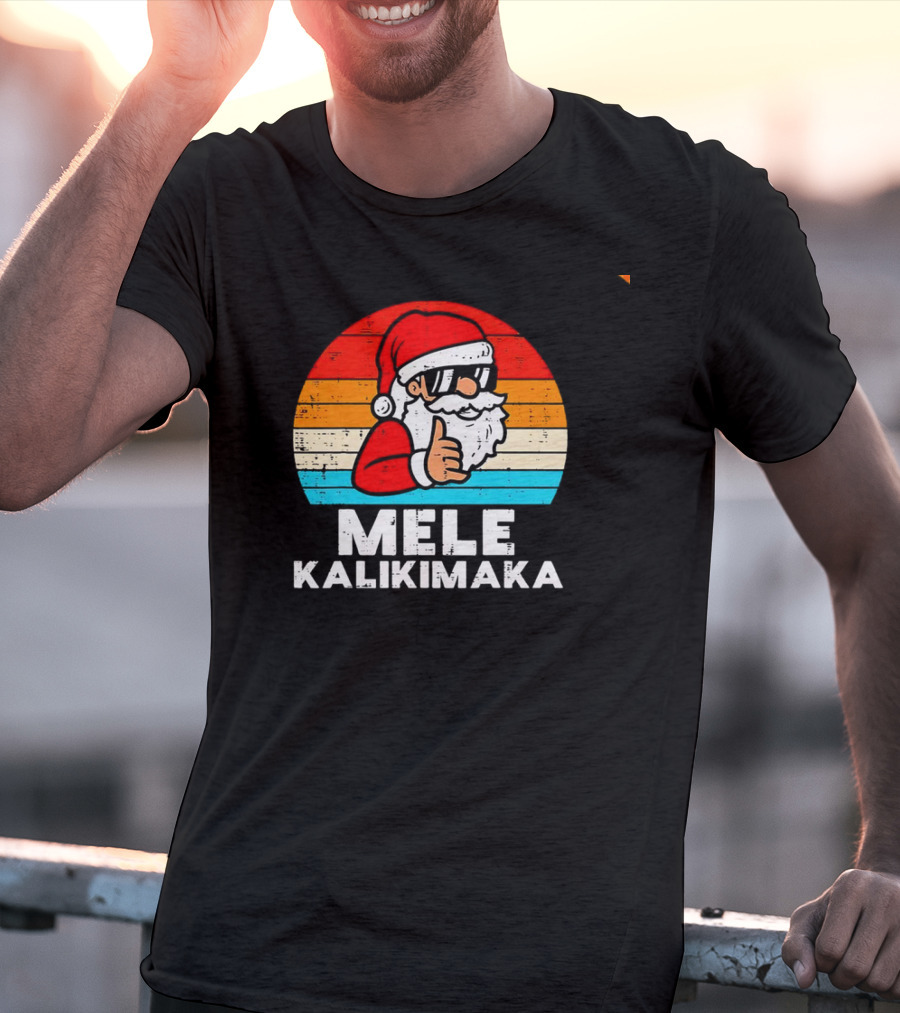 Santa Mele Kalikimaka Christmas Vintage Retro Sunset Thumbs Up T-Shirt