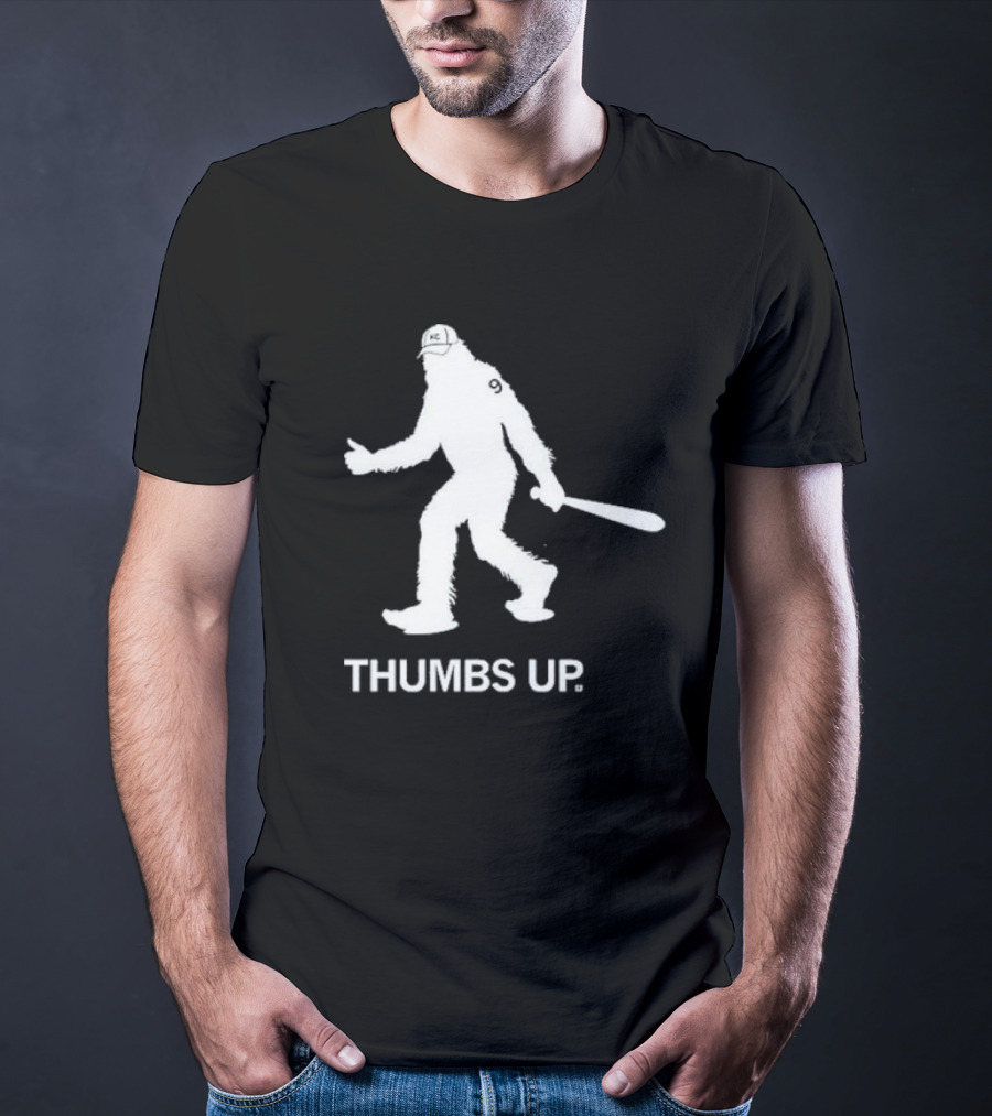 Thumbs Up Sasquatch KC Royals Baseball Bat номер 9 T-Shirt