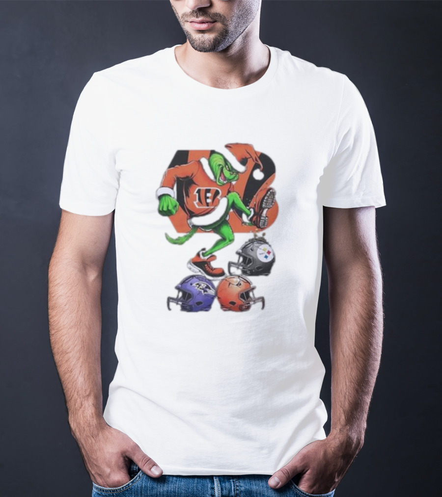 Christmas Grinch Cincinnati Bengals Stomp Ravens Browns Steelers NFL Helmets T-Shirt