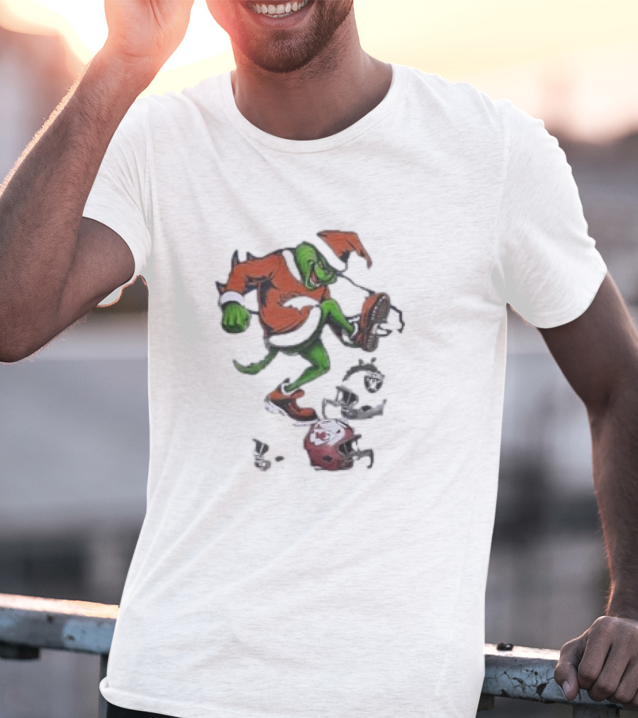 Grinch Christmas X Denver Broncos Stomps Kansas City Chiefs NFL Helmets T-Shirt