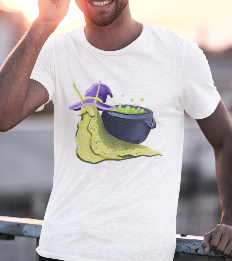 Cauldron Snail Classic Witch Hat Potion Magic T-Shirt