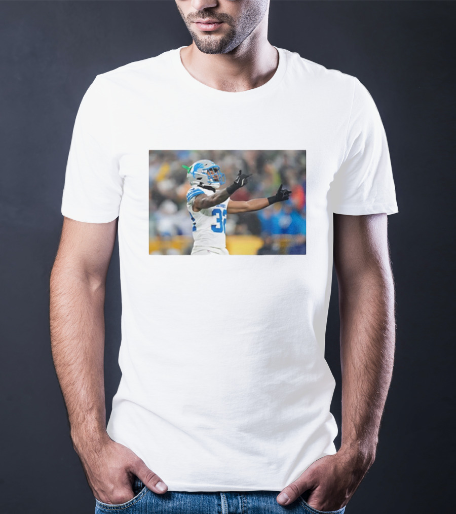 Brian Branch Lions Number 32 Gesture Towards Packers Crowd T-Shirt