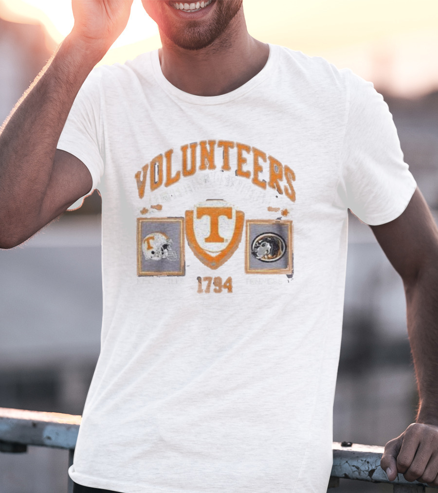Volunteers Tennessee 1794 Knoxville ET Veritas Liberabit Football Helmet T-Shirt