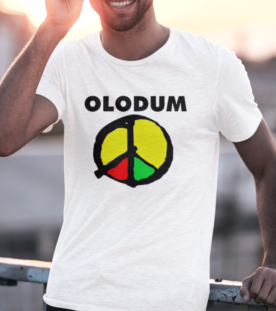 Olodum Peace Symbol With Red Yellow Green Segments T-Shirt