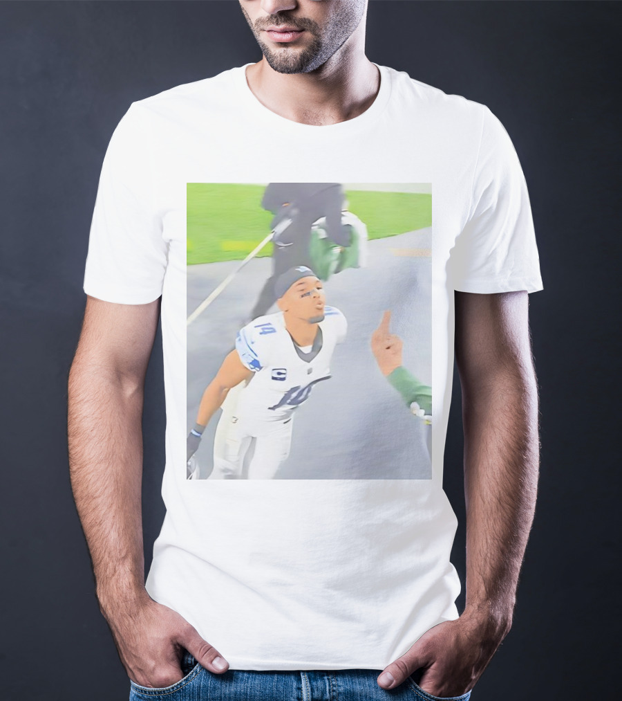 Amon Ra St Brown Number 14 Lions Kiss Meme T-Shirt