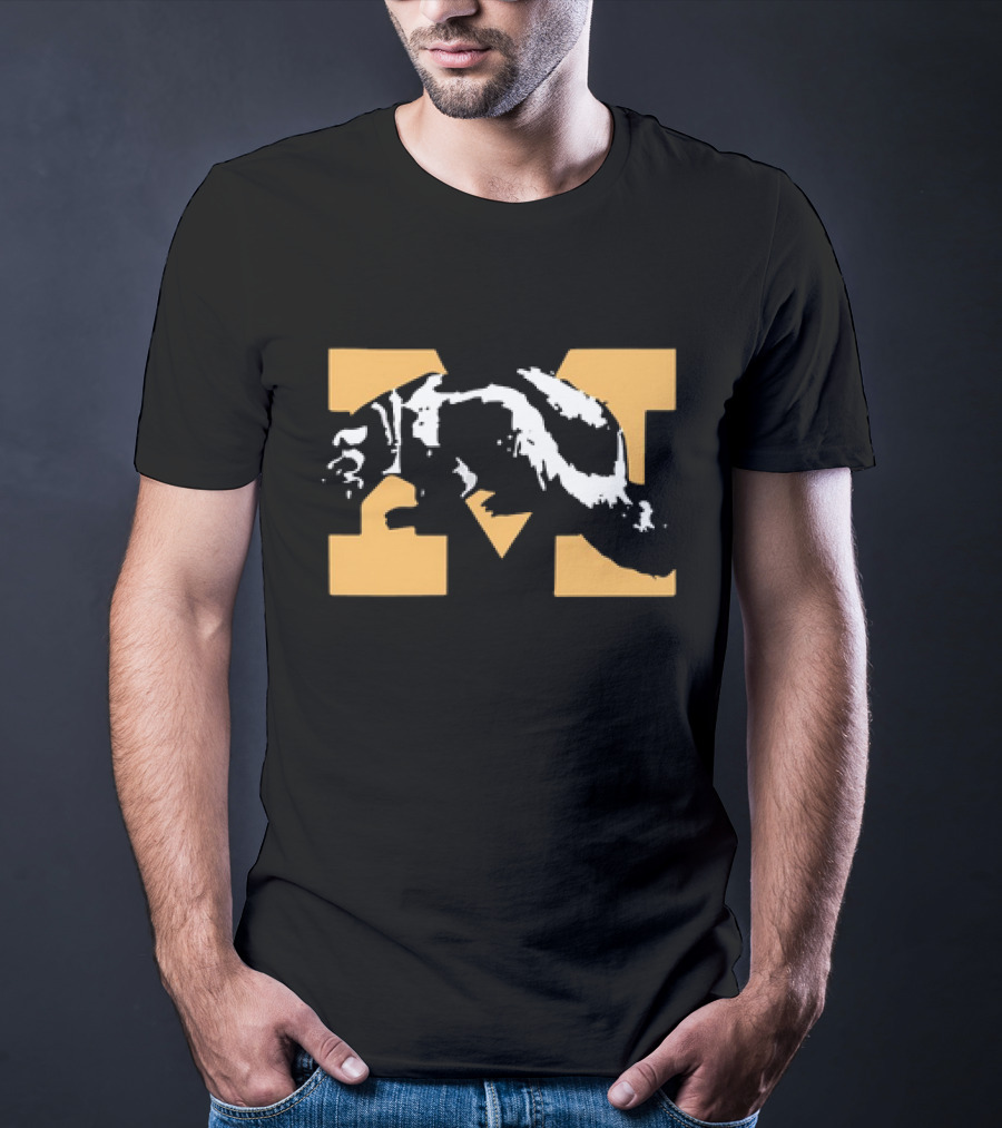 Michigan Wolverines Vintage Mascot M T-Shirt