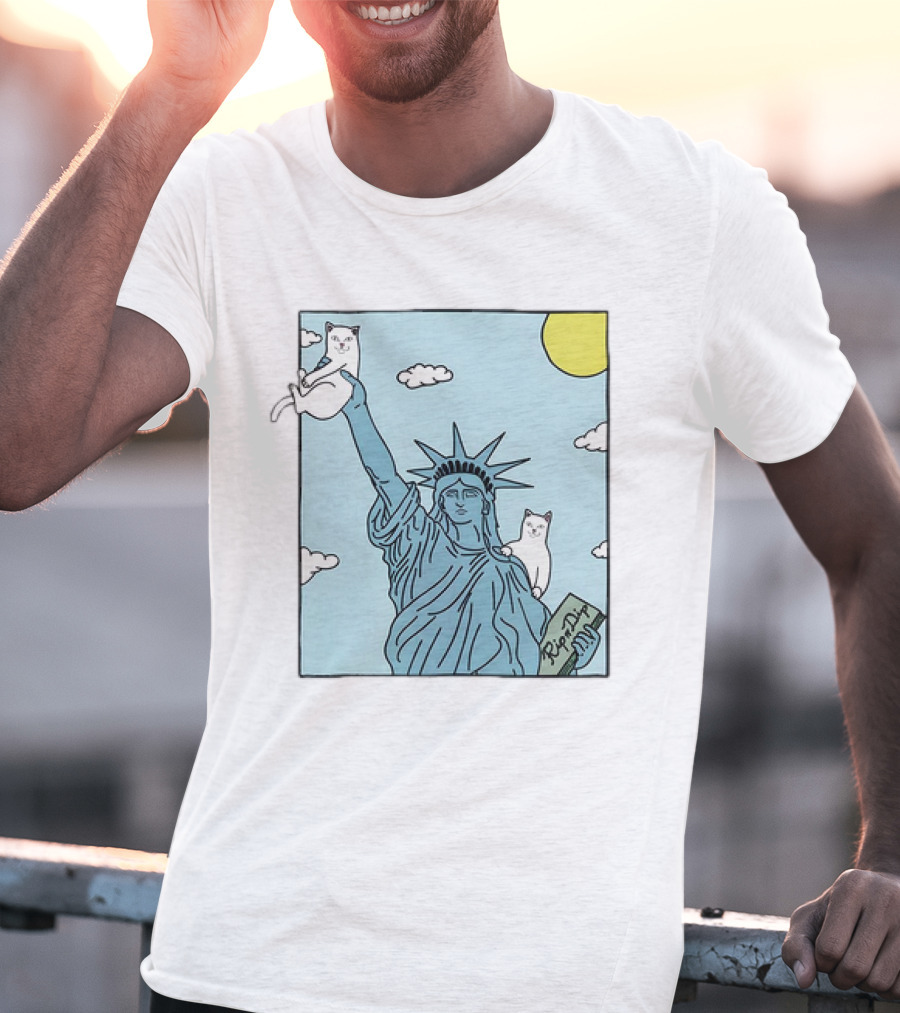 Statue Of Liberty With Cats And Rip N Dip Clouds T-Shirt