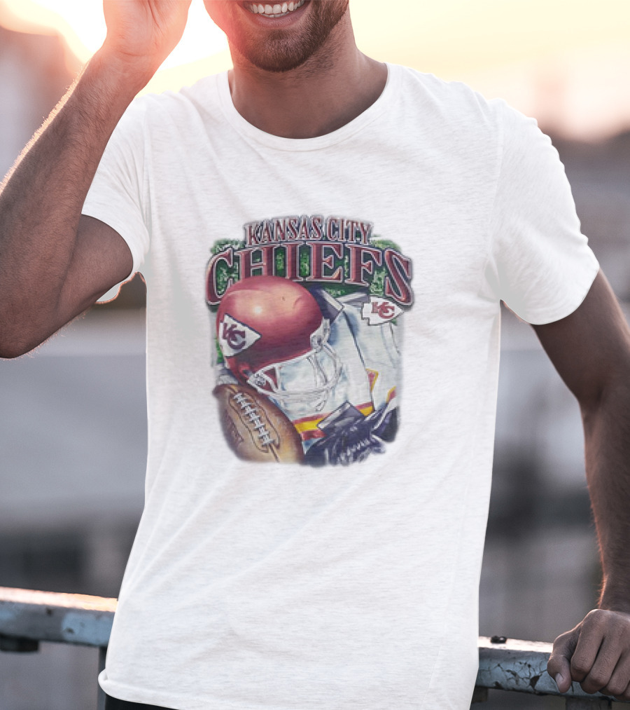 Kansas City Chiefs Helmet Football NFL KC Chiefs Est 1960 T-Shirt
