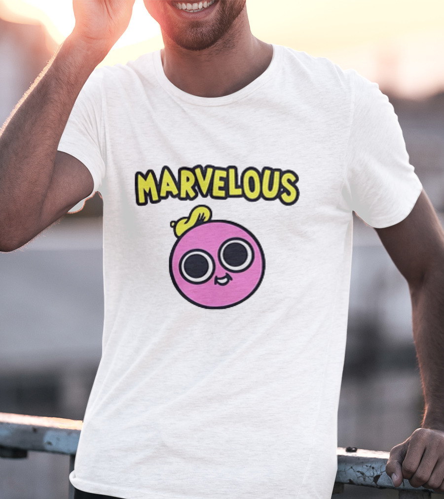 MARVELOUS Cute Pink Smiley Face With Large Eyes And Yellow Hair T-Shirt