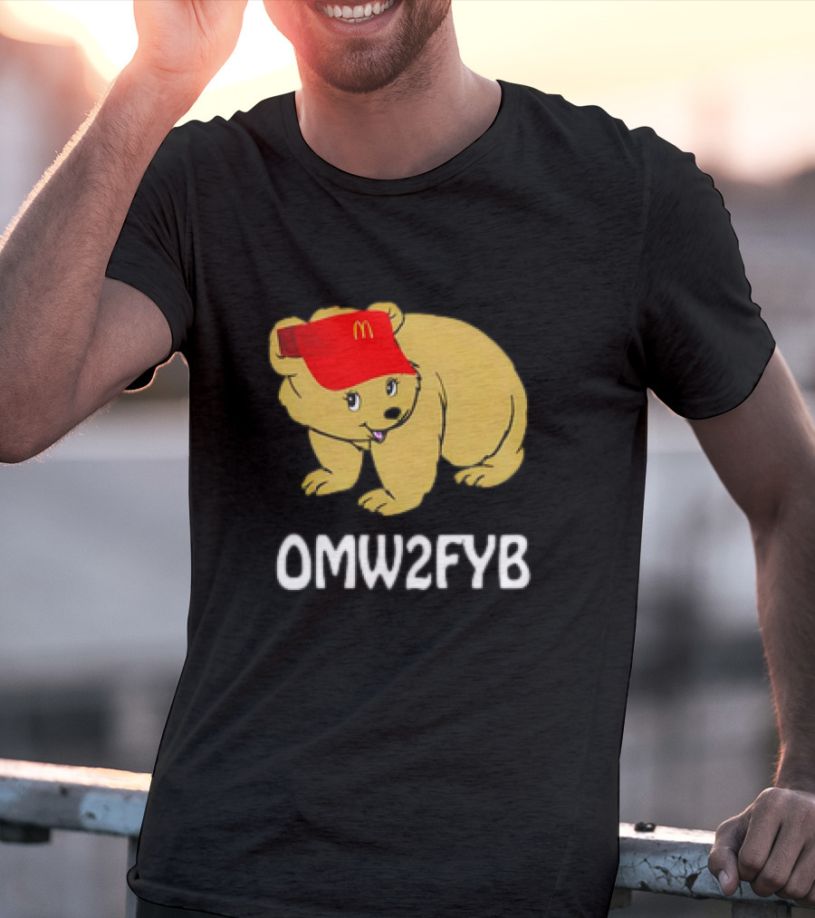 OMW2FYB Bear In Fast Food Cap T-Shirt