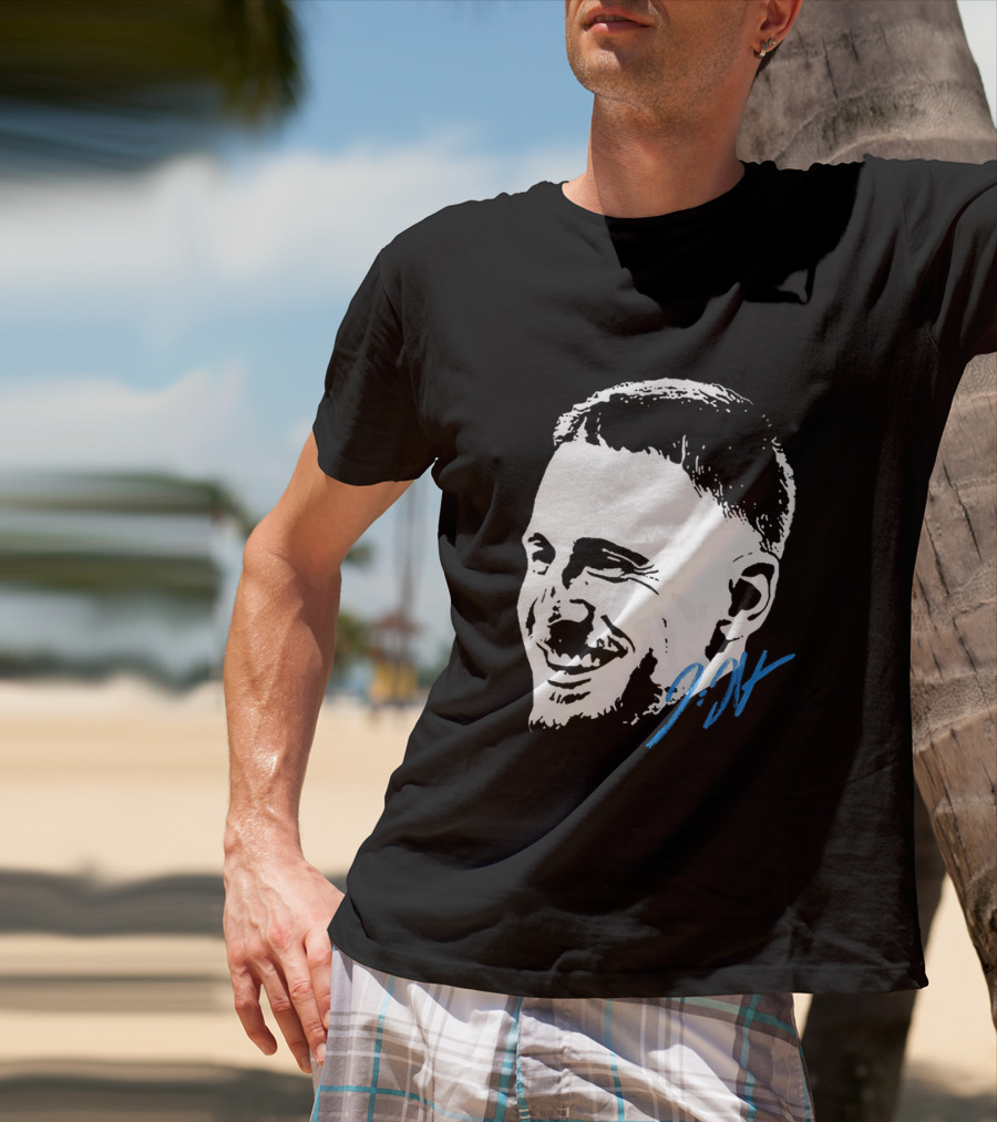 Donte DiVincenzo Signature Minnesota Timberwolves Bigface T-Shirt