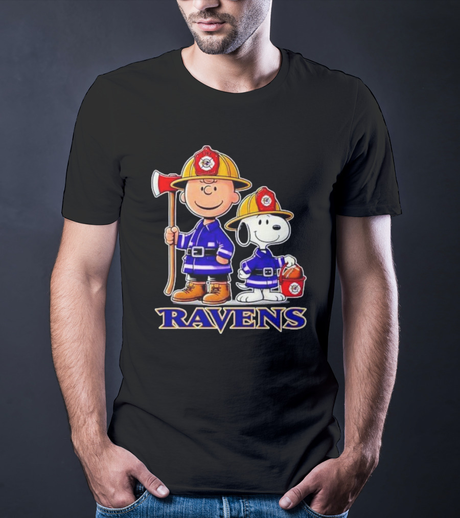 Firefighter Charlie Brown And Snoopy Baltimore Ravens T-Shirt