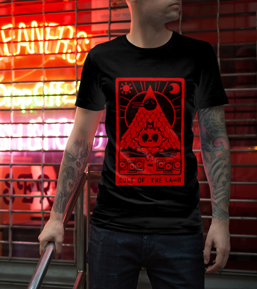 Cult Of The Lamb Red Tarot Pyramid With Sun And Moon Symbols T-Shirt