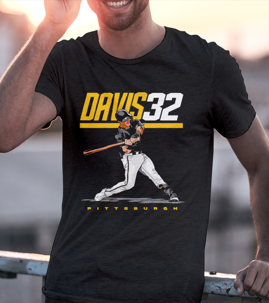 Davis 32 Pittsburgh Baseball Player Swinging Bat T-Shirt
