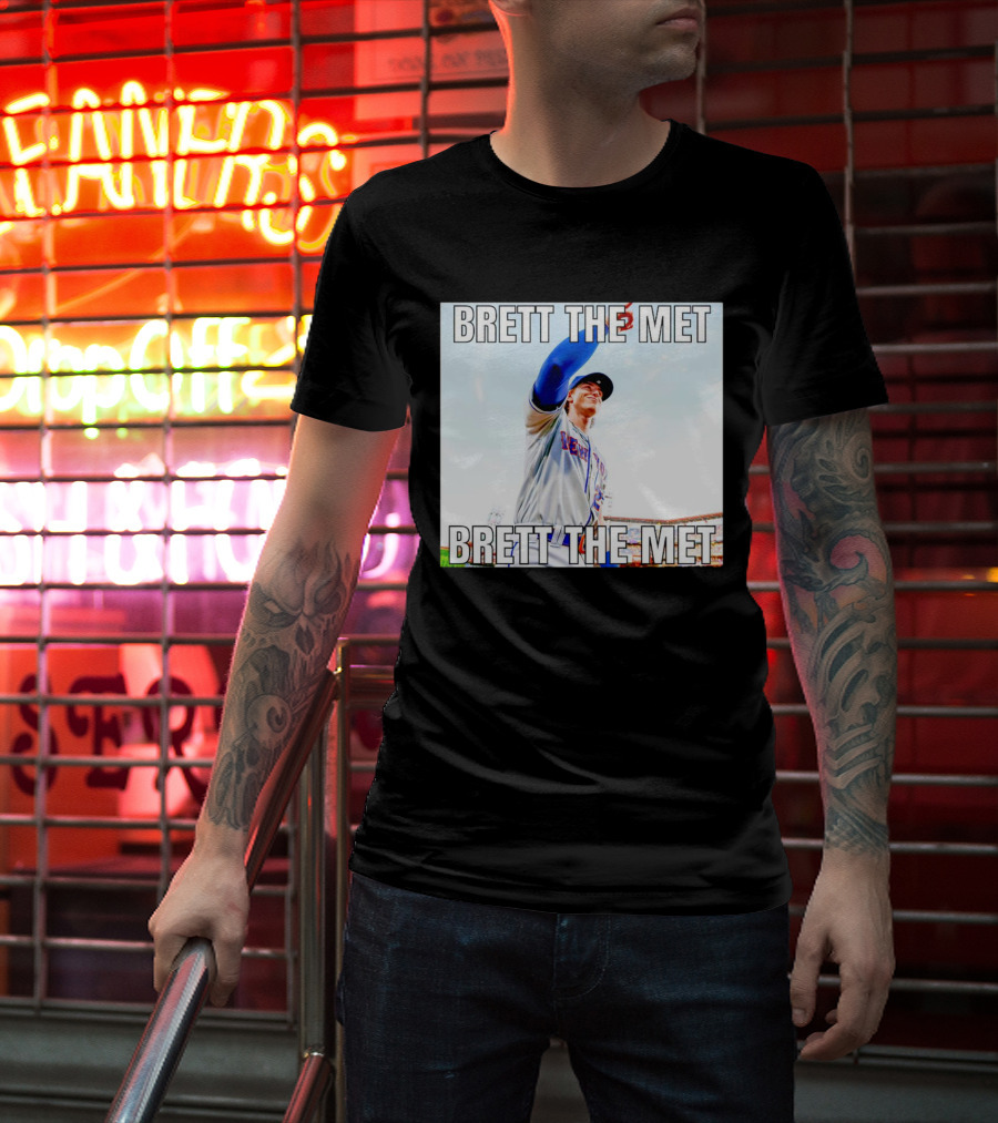 Brett The Met Baseball Player At New York Stadium T-Shirt