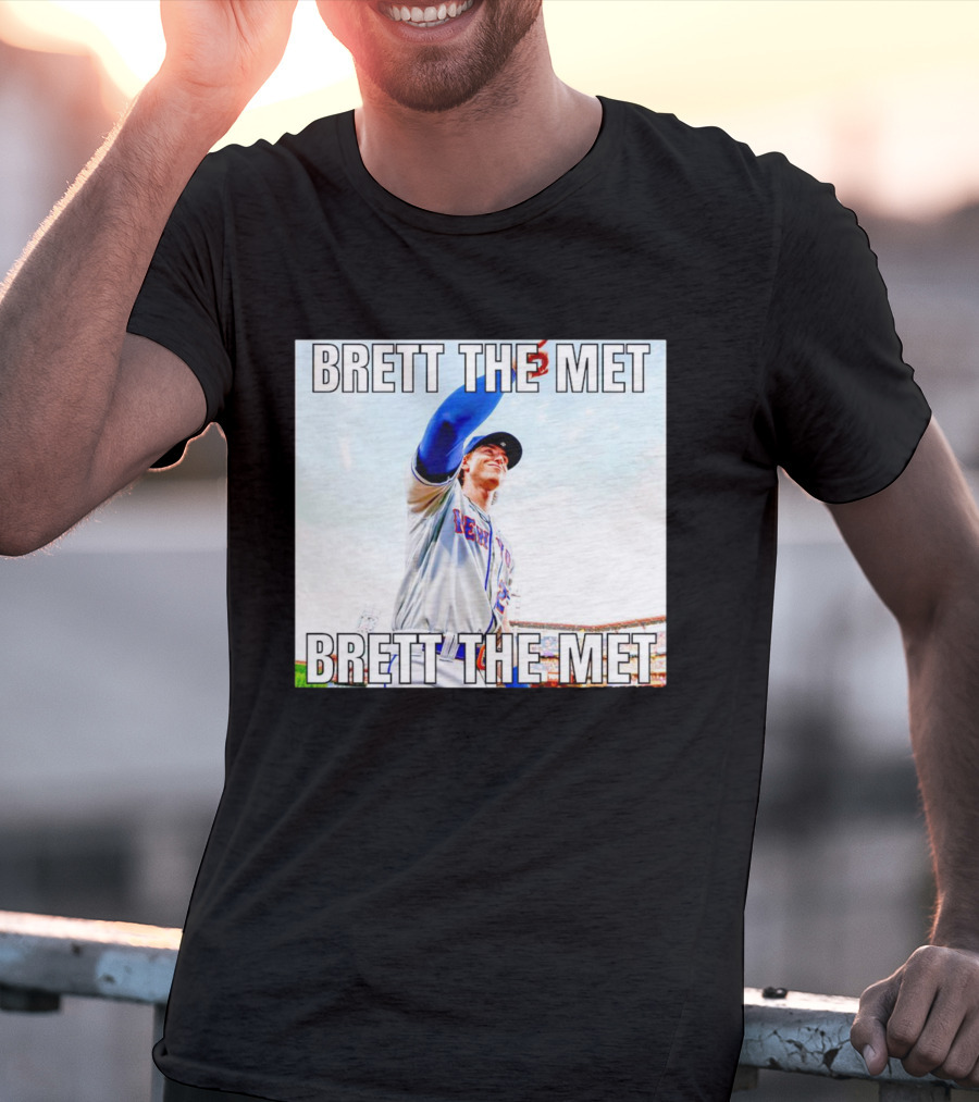 Brett The Met Baseball Player At New York Stadium T-Shirt