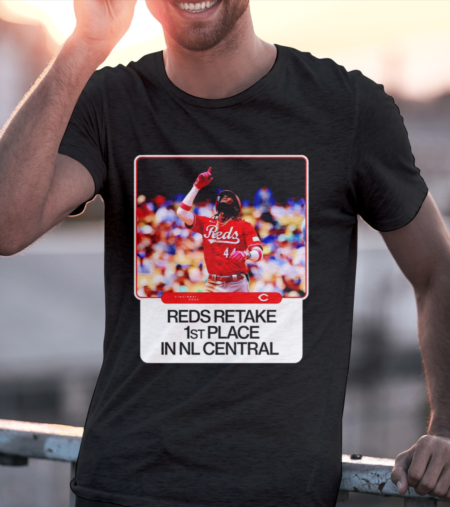 Cincinnati Reds Retake 1st Place In NL Central Elly De La Cruz T-Shirt