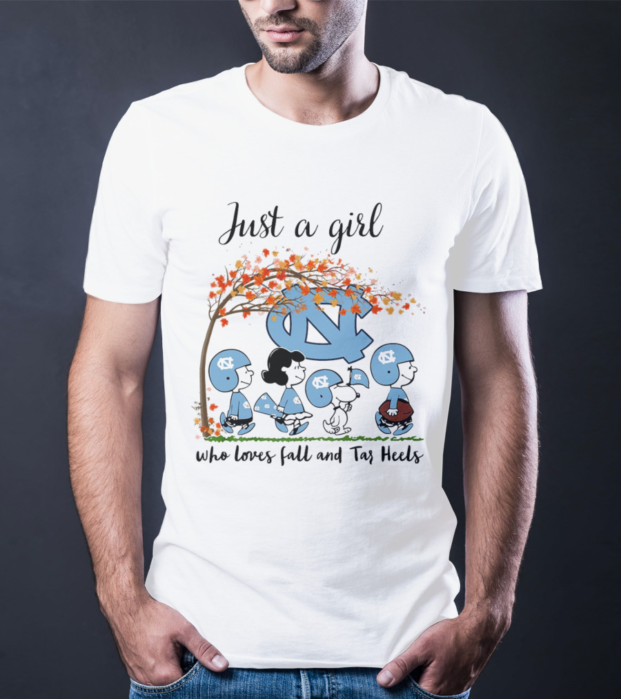 Just A Girl Who Loves Fall And Tar Heels Peanuts Cartoon Halloween T-Shirt