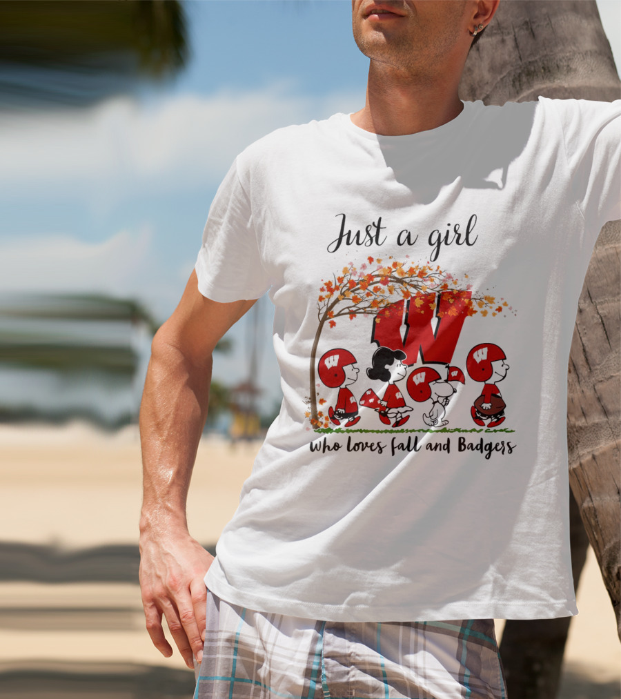 Just A Girl Who Loves Fall And Wisconsin Badgers Peanuts Cartoon T-Shirt