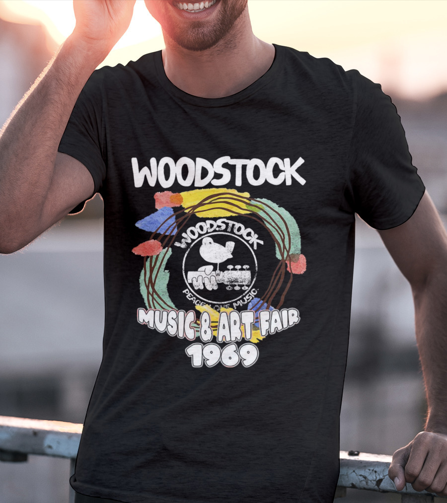 WOODSTOCK Music And Art Fair 1969 Peace And Music T-Shirt