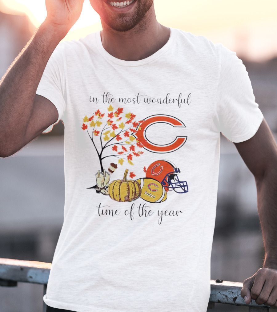 In The Most Wonderful Time Of The Year Chicago Bears Thanksgiving Helmets And Autumn Leaves T-Shirt