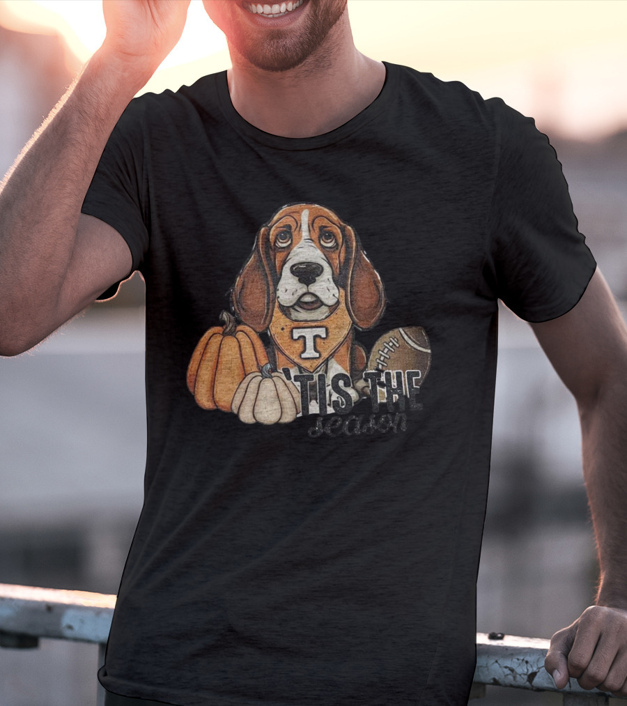 Tennessee Volunteers Football Dog With Pumpkins ’Tis The Season T-Shirt