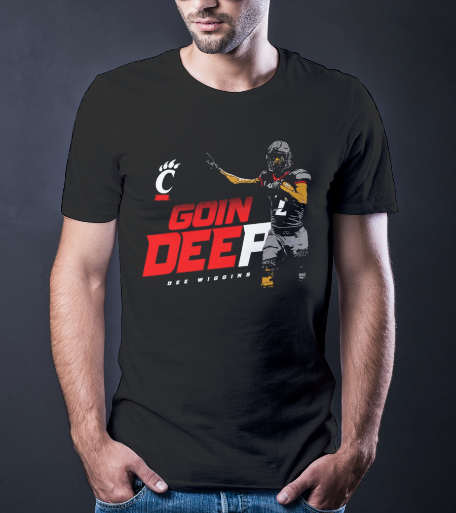 Dee Wiggins Goin’ Deep Cincinnati Bearcats Football Iconic Play Action T-Shirt
