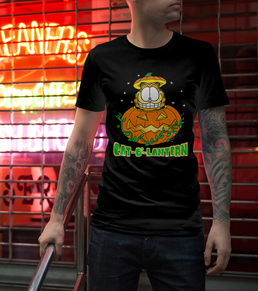 Cat-O-Lantern Garfield Halloween T-Shirt