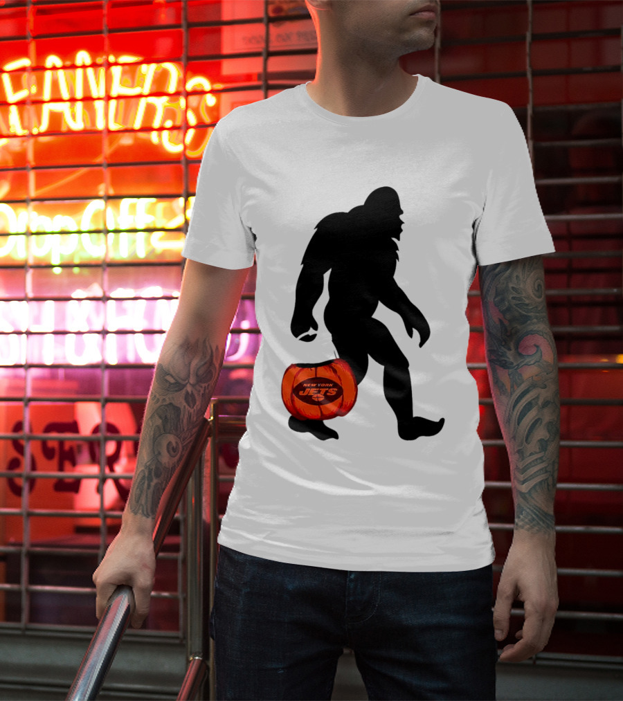 New York Jets Bigfoot Halloween Pumpkin T-Shirt