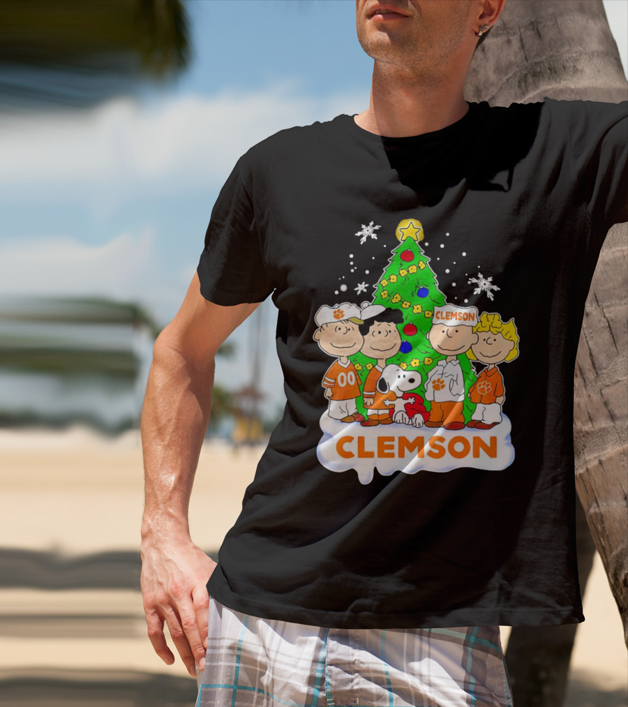 Clemson Christmas With Peanuts Gang And Festive Tree T-Shirt