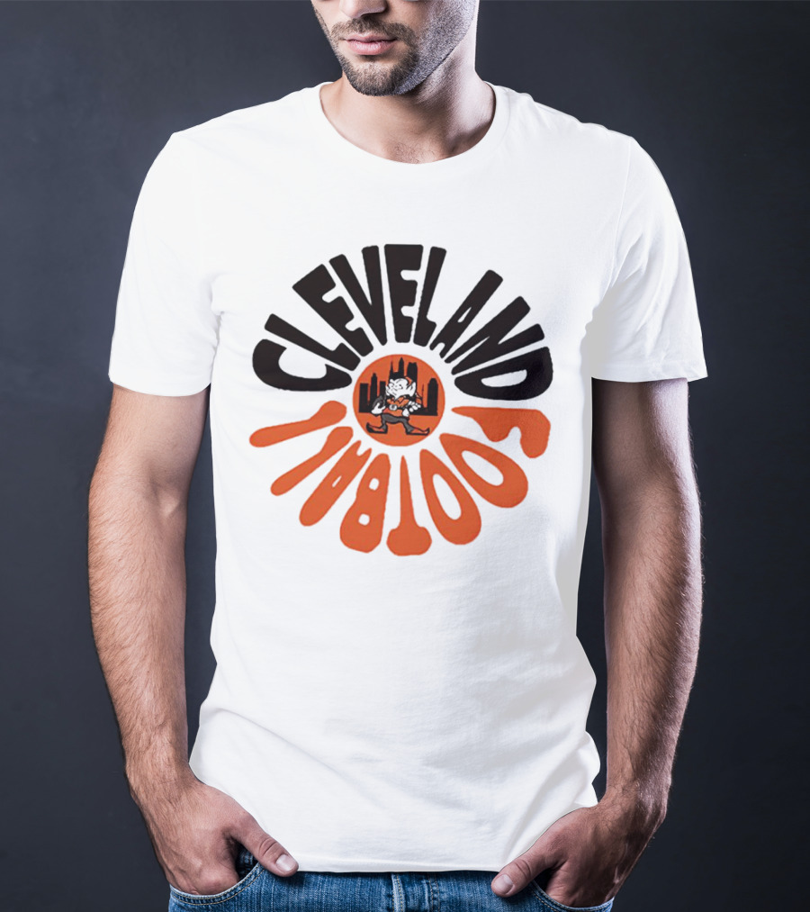 Cleveland Browns Football Retro Logo With Elf And Skyline T-Shirt
