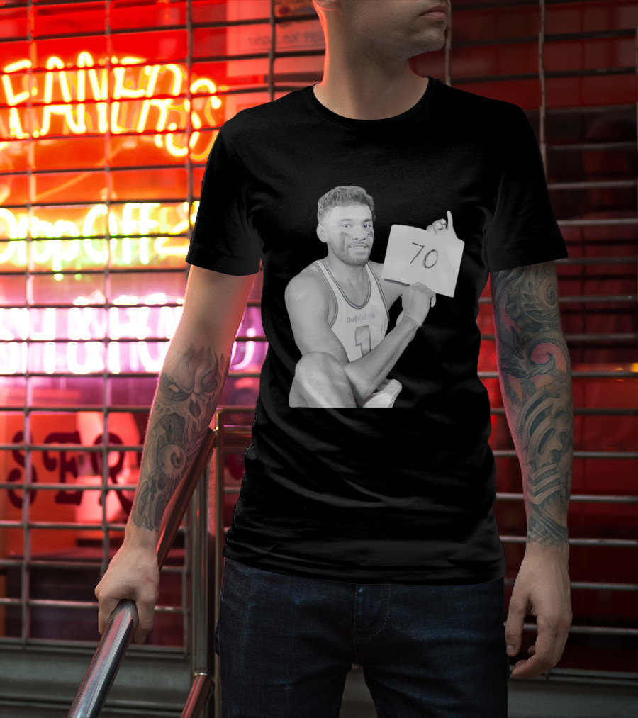 Dolphins Quarterback Tua Tagovailoa 70 Points Achievement T-Shirt